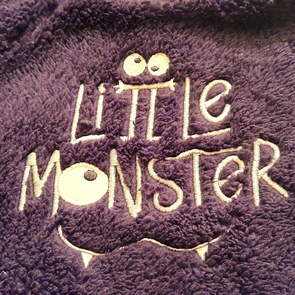 "Little Monster" black fleece embrodiered pullover sweater - Picture 4 of 4